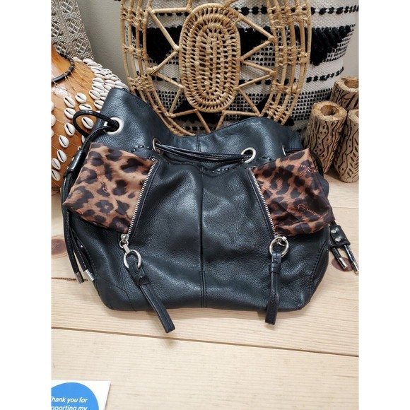 B. Makowsky Designer Black Large Soft Leather Shoulder Handbag Purse Drawstring - Picture 3 of 16